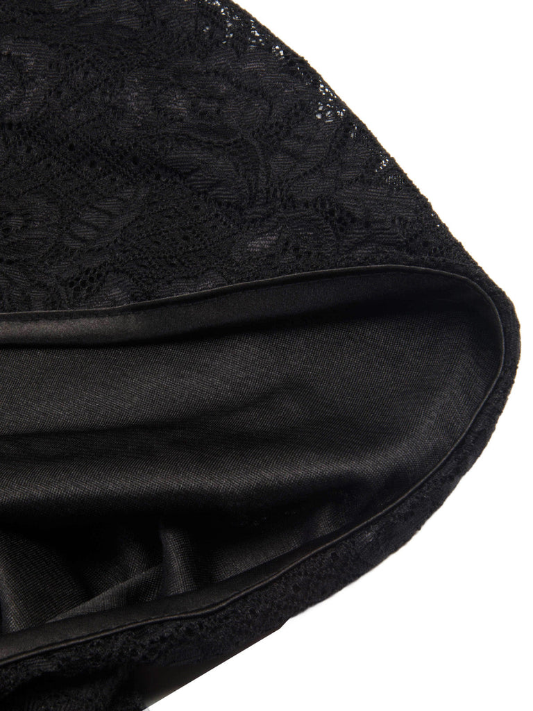 Schwarzes 80er Gothic Kapuzen-Maxikleid mit Spitze und Glockenärmeln