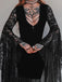 Schwarzes 70er Gothic Samtkleid mit Spitze und Fledermausärmeln