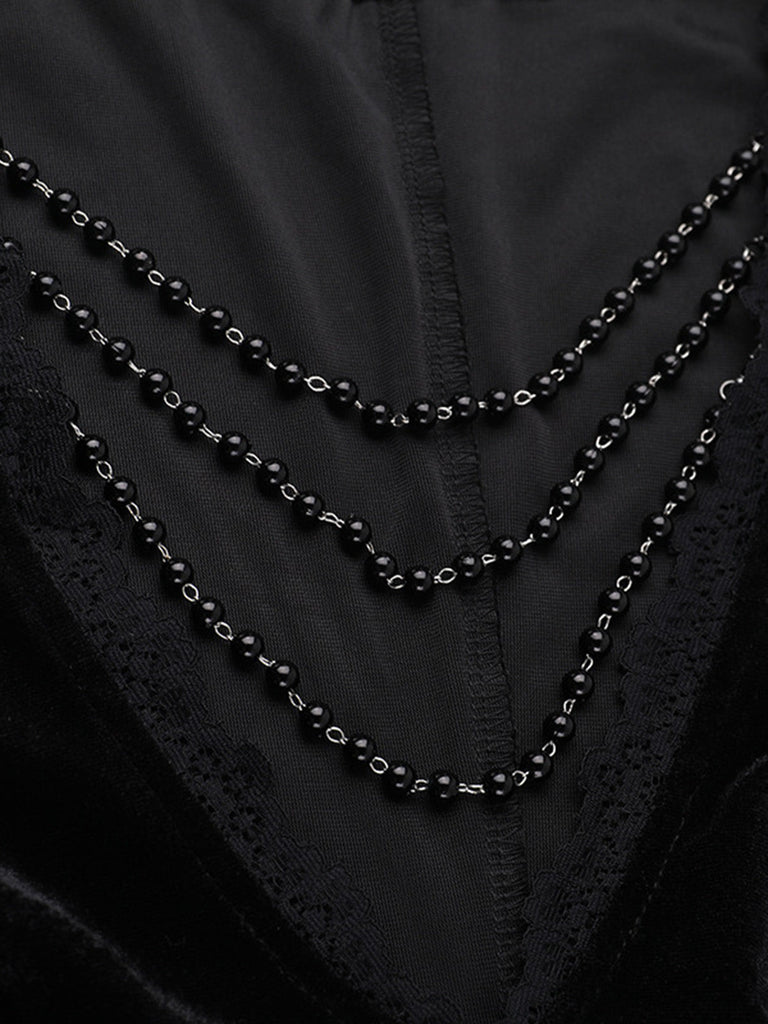Schwarzes 70er Gothic Samtkleid mit Spitze und Fledermausärmeln