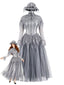 Graues 40er Gothic Maxikleid mit Spitzen-Cape und Tüll