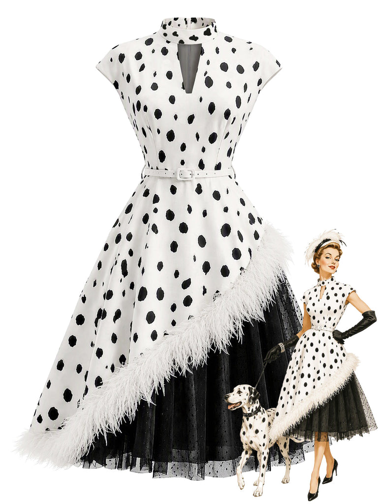 50er Kleid mit Punktmuster, Federbesatz und Gürtel