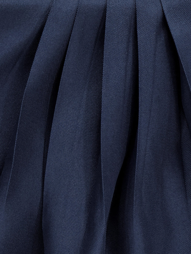 Marineblaues 70er Königin-Kostüm-Plisseekleid mit Cape