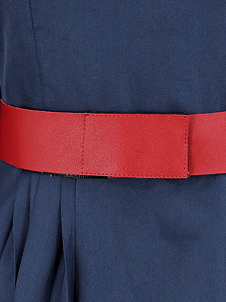 Marineblaues 70er Königin-Kostüm-Plisseekleid mit Cape