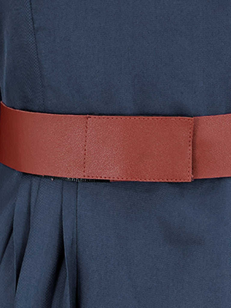 Marineblaues 70er Königin-Kostüm-Plisseekleid mit Cape