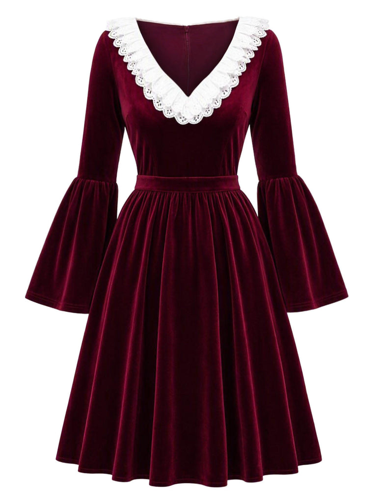 Weinrotes 50er Samtkleid mit Glockenärmeln und weißem V-Kragen
