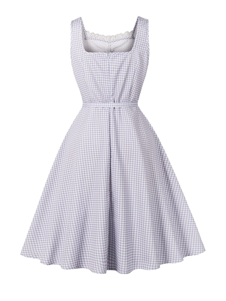 Tailliertes lavendelfarbenes 50er Ginghamkleid mit Spitze und Taschen