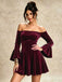 Schulterfreies 60er Samtminikleid mit Glockenärmeln