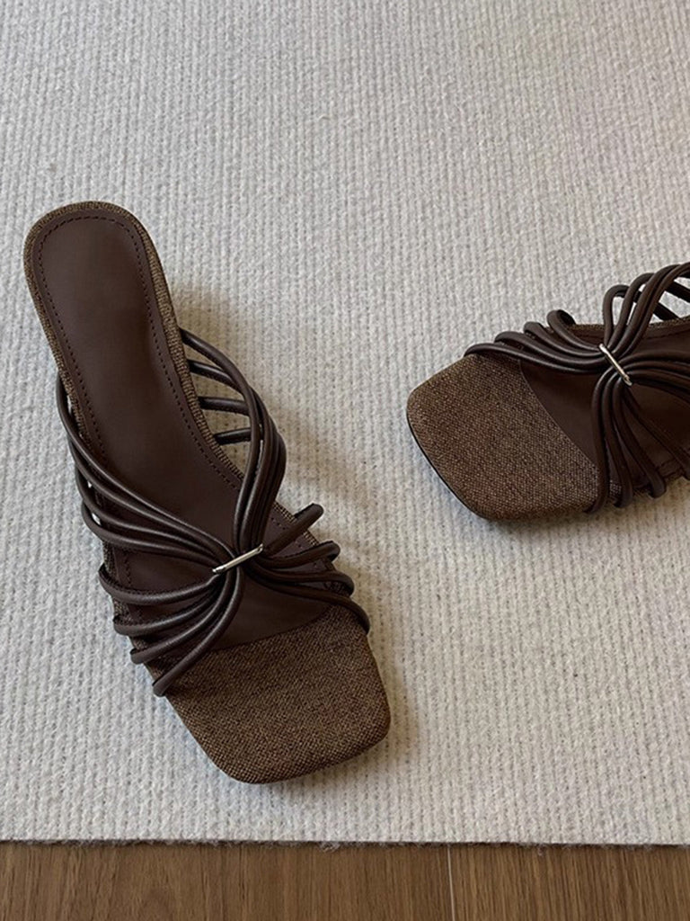 Vintage Sandalen mit Riemchen und eckiger Zehenpartie