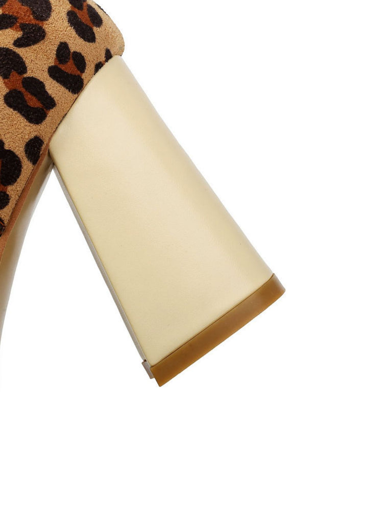 Leoparden-Printe Pumps mit High Heel und Mary Jane