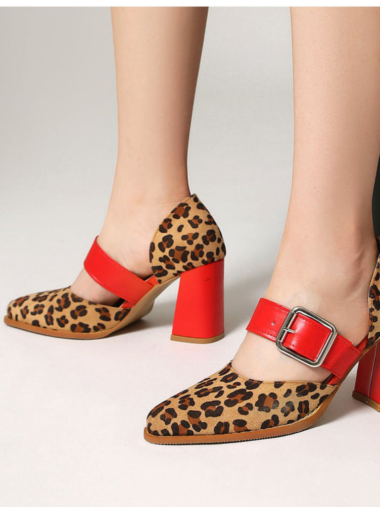 Leoparden-Printe Pumps mit High Heel und Mary Jane