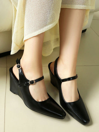 Leder-Schuhe mit Spitz und Wedge