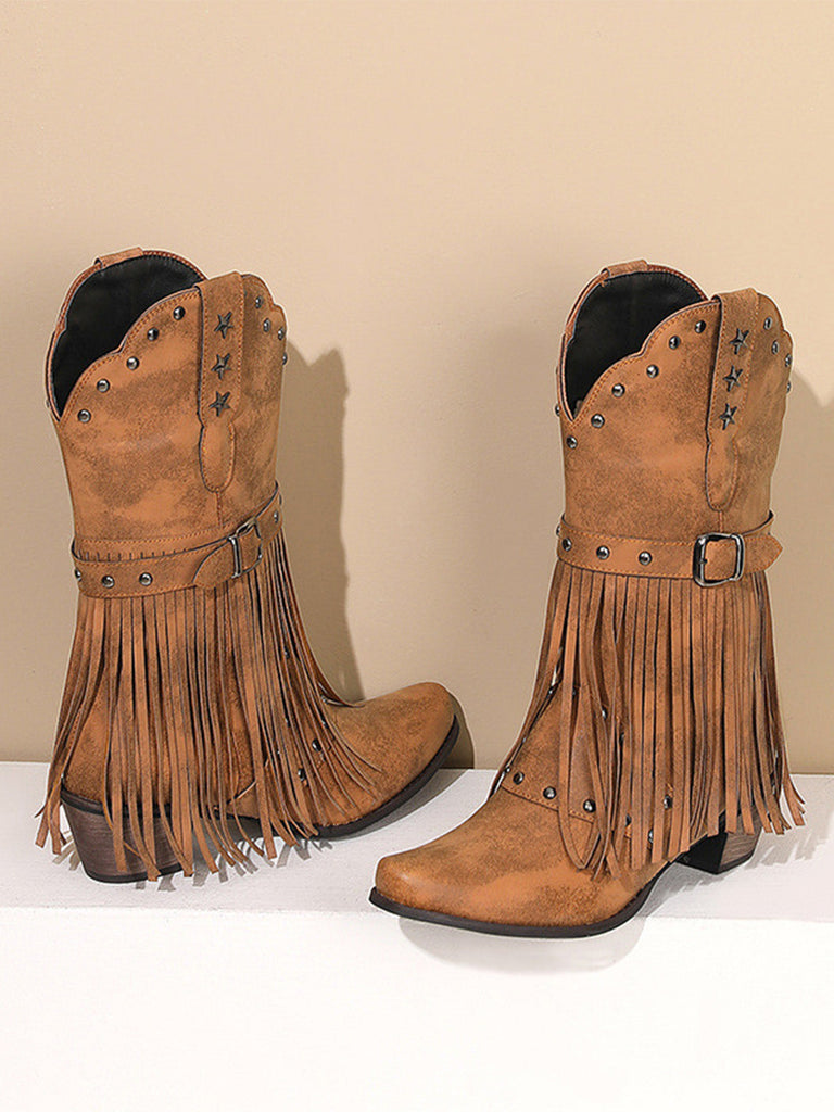 Boots mit Spitz und Quaste