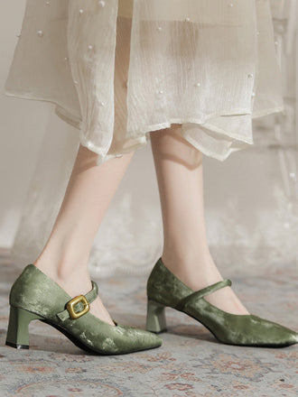 Grüne Mary-Jane-Schuhe mit Samt und Schnalle