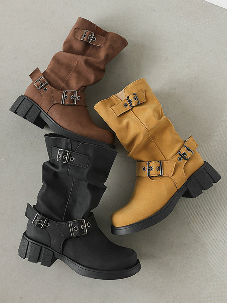 Mehrfarbige Boots mit Blockabsatz und Schnalle