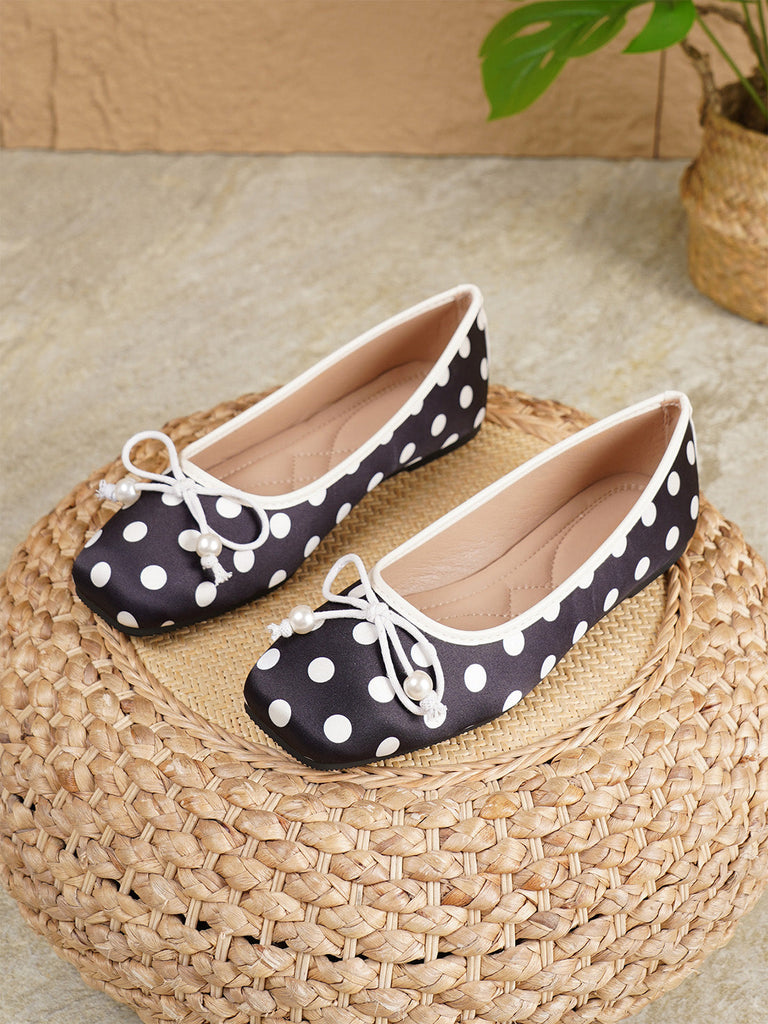 Schwarze & Weiße Ballerina-Schuhe mit Polka-Dots und Schleife