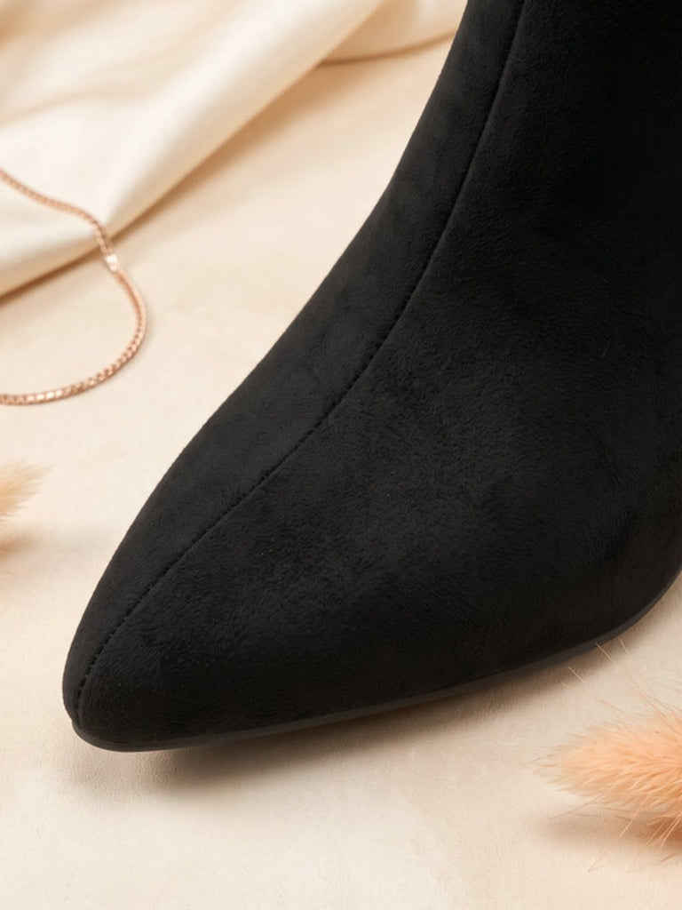 Schwarze Velours-Ankle-Boots mit Schleife und Kegelabsatz