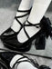 Schwarze spitze Mary-Jane-Schuhe mit gekreuzten Knöchelriemen