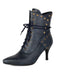 Gothic Stiefel mit Schnürung und goldenen Nieten