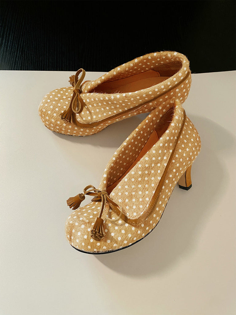 Vintage Pumps mit Polka-Dots und Quasten-Schleife