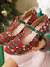 Weihnachts-Mary-Jane-Pumps mit T-Steg, Karos und Schneeflocken