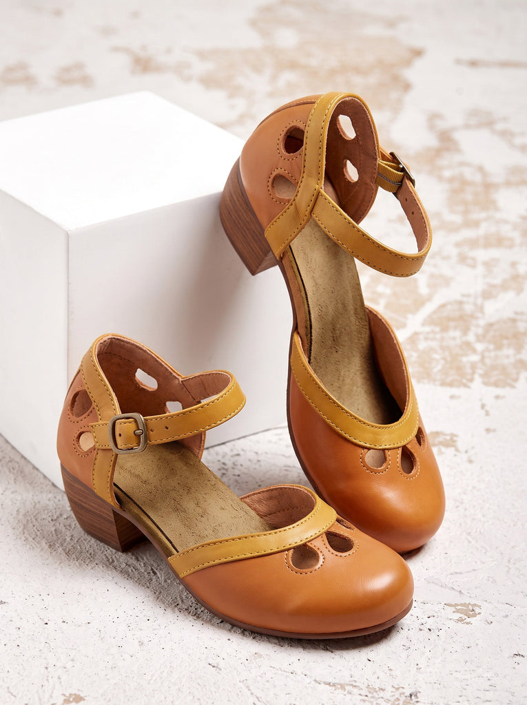 Vintage Spangenschuhe mit Cut-outs und niedrigem Blockabsatz