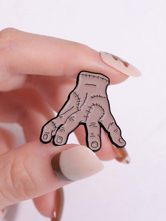 Halloween Accessoire Brosche mit Zombie-Hand