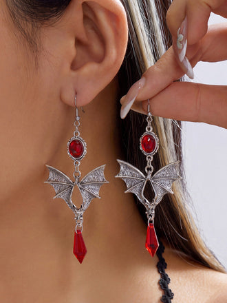 Silberne Gothic Fledermaus-Ohrringe mit Kristall