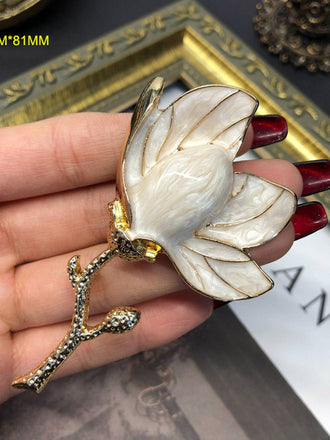 Emaille 3D Magnolie Blumen Brosche