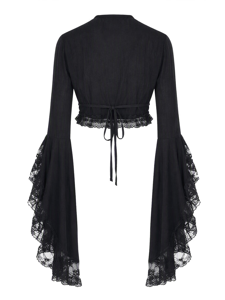 Schwarzes 70er Gothic Cape mit Spitze und Glockenärmeln