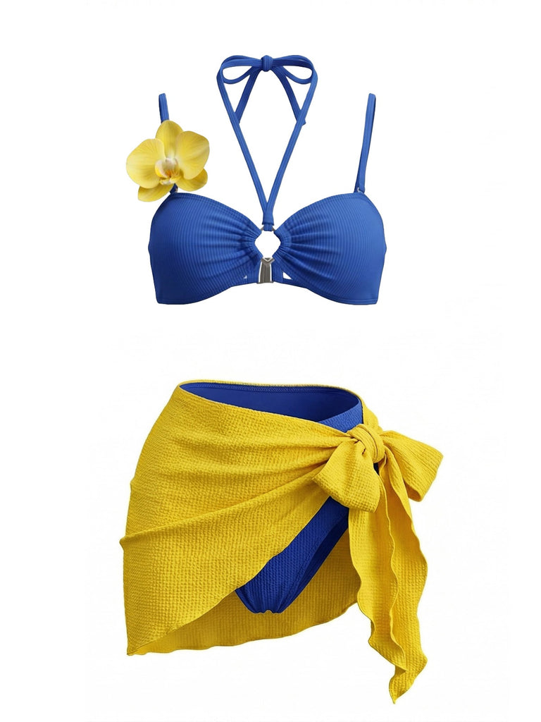 Blaues 80er Bikini-Set & gelbes Cover-Up mit Phalaenopsis und Neckholder