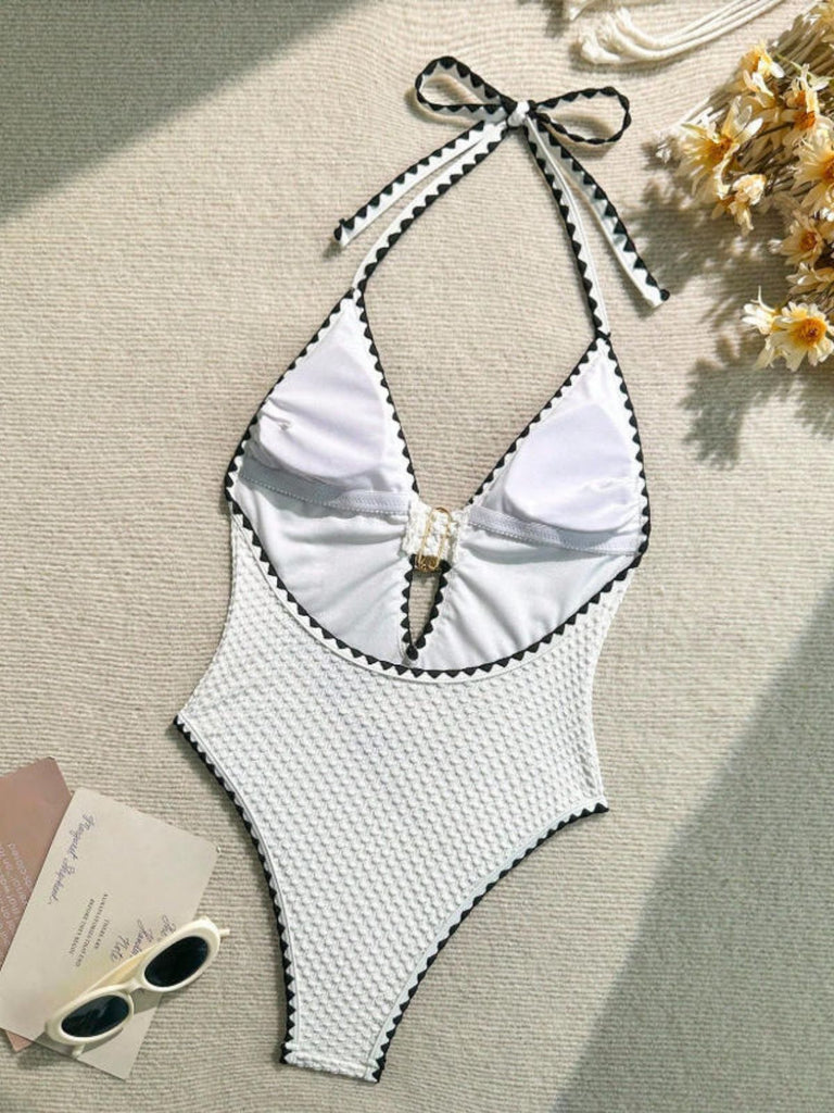 Weißer 50er Badeanzug mit Neckholder und Metallic