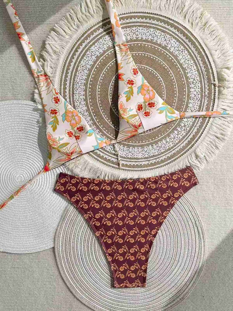Braunes 40er Bikini-Set mit Neckholder und Blumen