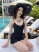 Schwarzer 50er Gothic Badeanzug mit Fledermaus und Saum