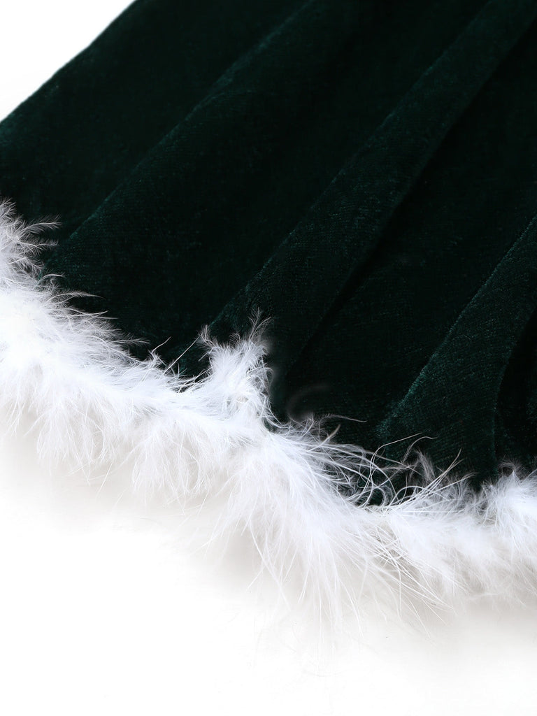 50er Weihnachts-Samtnachtkleid mit Spaghettiträgern, Flauschbesatz und Gürtel