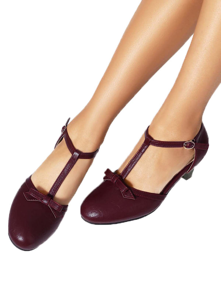 Pumps mit Schleife und Knöchelriemen