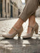 Vintage Pumps mit Spitz und Blockabsatz