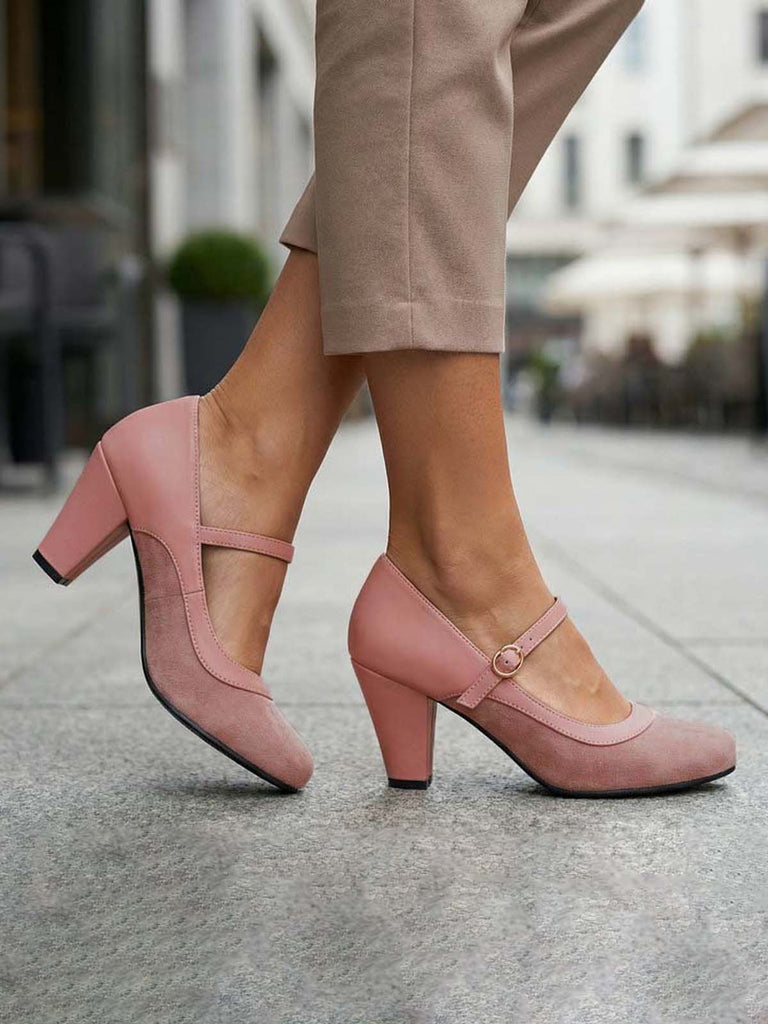 Vintage Pumps mit Spitz und Blockabsatz