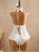 Weißes Tankini-Set im Stil der 1950er Jahre mit strukturiertem Blumenmuster und tiefem V-Ausschnitt, Rückansicht