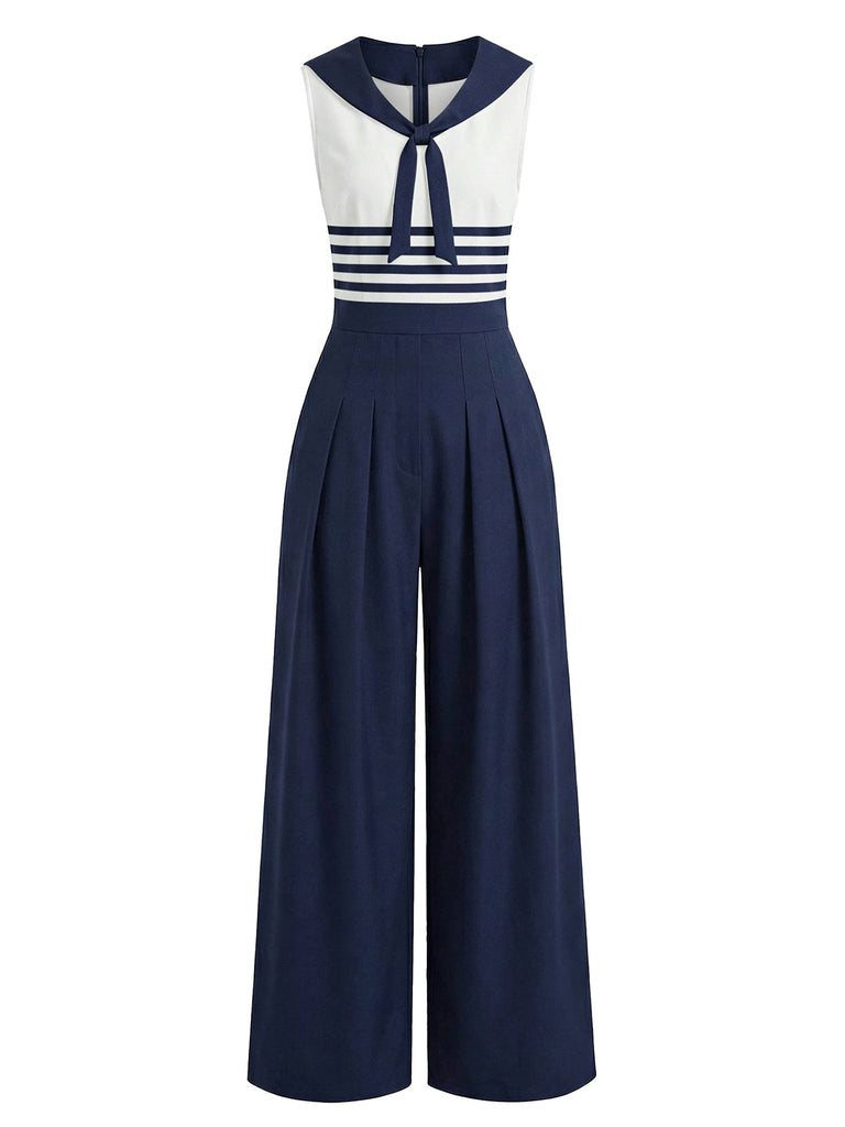 Marineblauer und weißer Jumpsuit mit gestreiftem Oberteil auf weißem Hintergrund