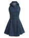 Vintage-Minikleid aus blauem Denim mit Neckholder-Ausschnitt und ärmellosem Design im Mod-Stil der 1960er Jahre, perfekt für legere Anlässe und Retro-Events