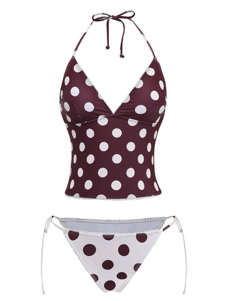 Bikini-Set mit Polka-Dots in Braun und Weiß auf weißem Hintergrund