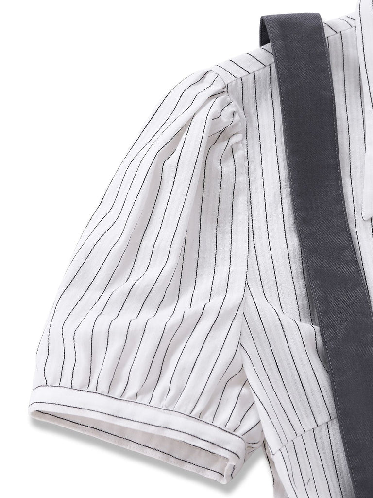 Weißes Hemd mit grauen vertikalen Streifen auf weißem Hintergrund