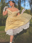 Creme 50er Spitzenkleid mit Herzausschnitt und Rüschen