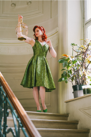 1950ER GRÜNES SCHULTERFREIES VINTAGE Schmetterling KLEID