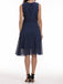ÄRMELLOSES SWING-KLEID AUS EINER EINFACHER SPITZE