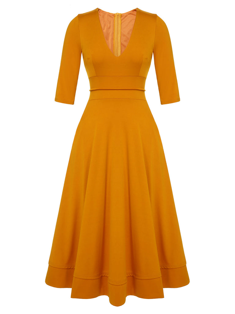 Orangefarbenes 1950er Kleid mit taillierten Ärmeln und V-Ausschnitt