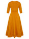 Orangefarbenes 1950er Kleid mit taillierten Ärmeln und V-Ausschnitt