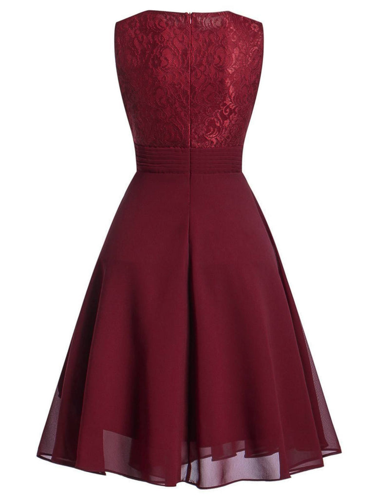 ÄRMELLOSES SWING-KLEID AUS EINER EINFACHER SPITZE